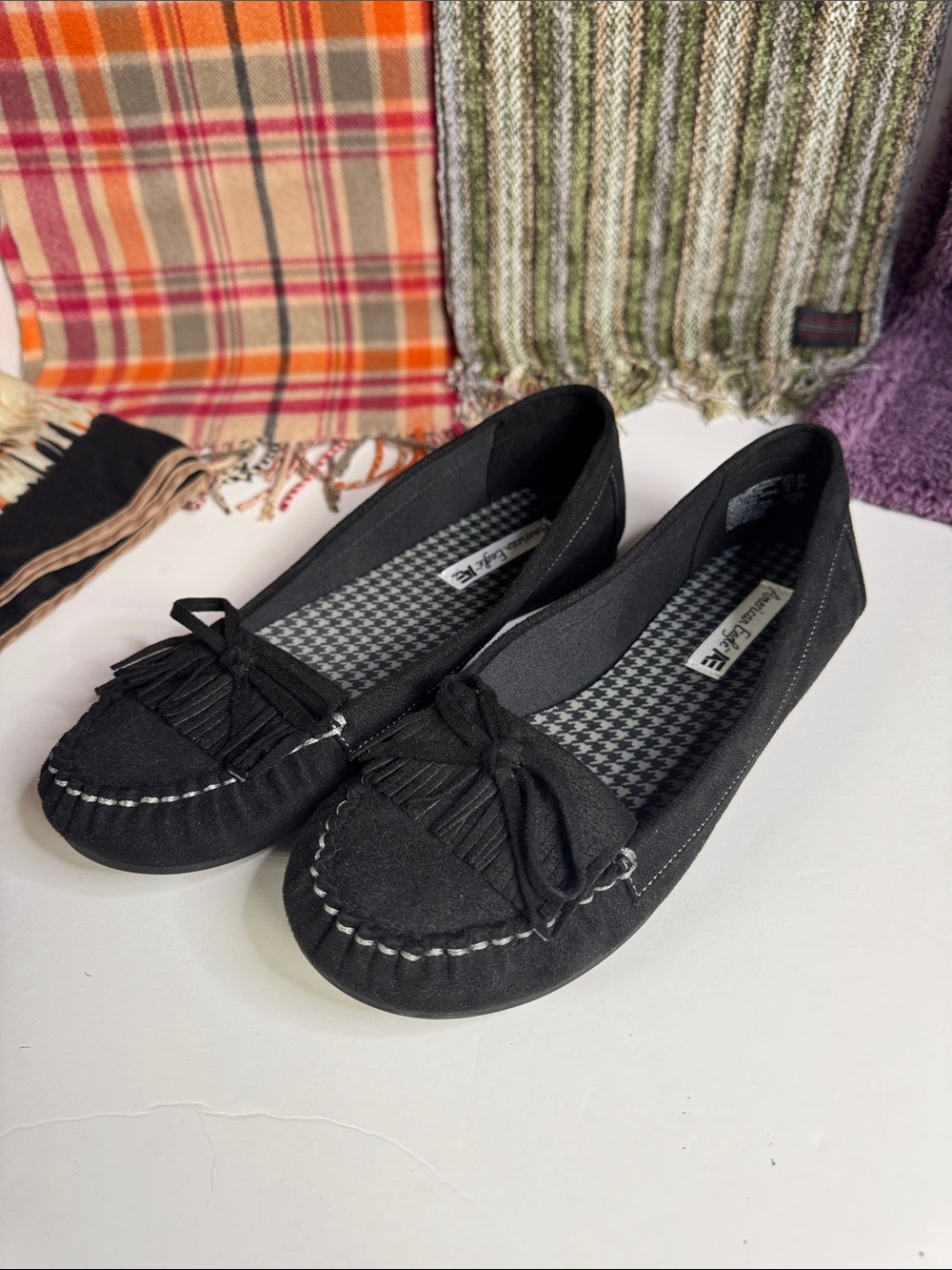 American Eagle Black Houndstooth Insole Moccasin Flats